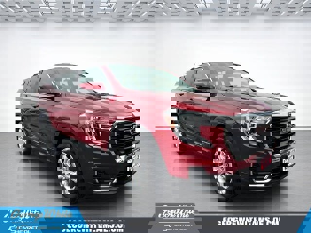 Used 2023 GMC Terrain SLE image 1
