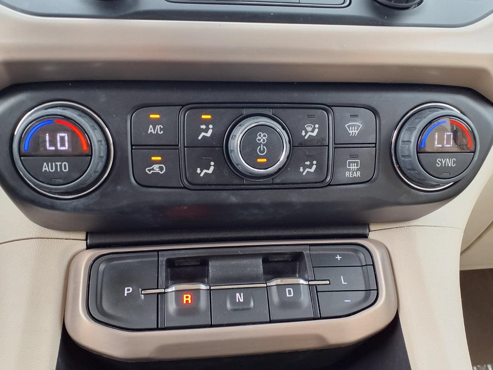 Used 2023 GMC Acadia Denali AWD/4WD image 6
