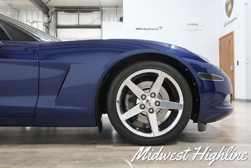 Used 2006 Chevrolet Corvette Coupe w/ Preferred Equipment Group RWD image 24
