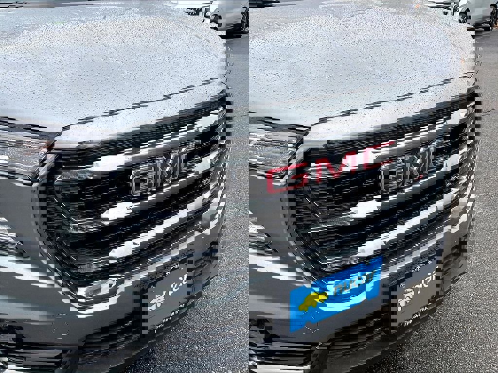 Used 2024 GMC Terrain AT4 image 29