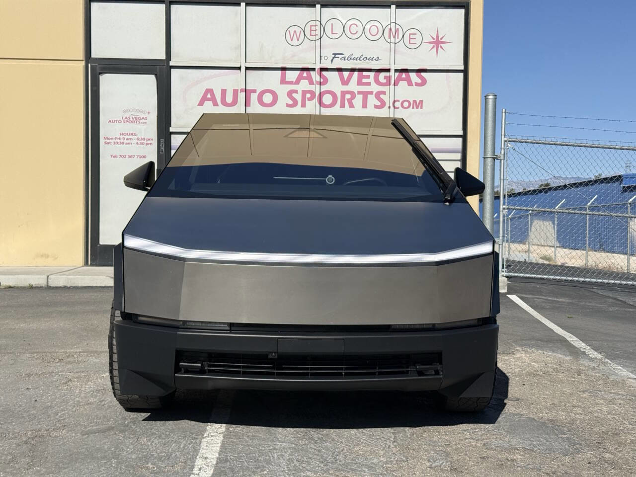 Used 2024 Tesla Cybertruck AWD Crew Cab image 3