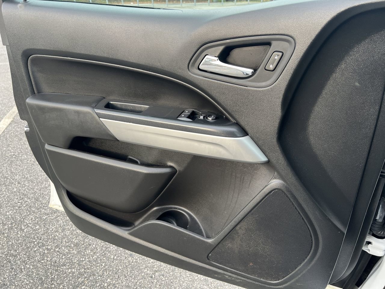 Used 2022 Chevrolet Colorado LT w/ Fleet Safety Package image 17