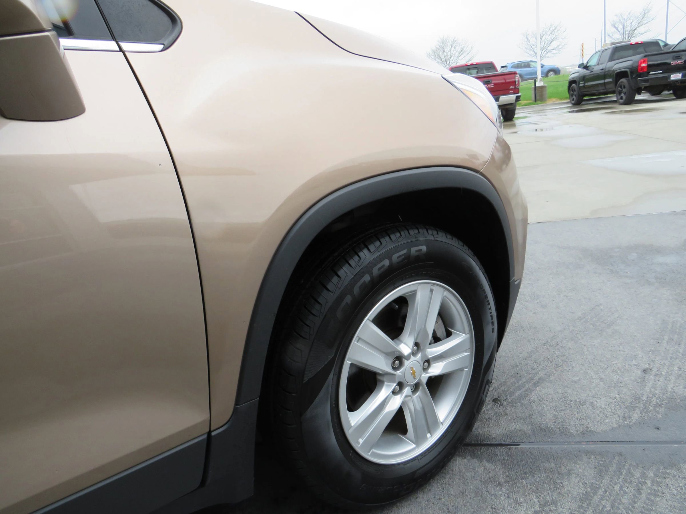 Used 2018 Chevrolet Trax LT w/ LT Convenience Package image 29