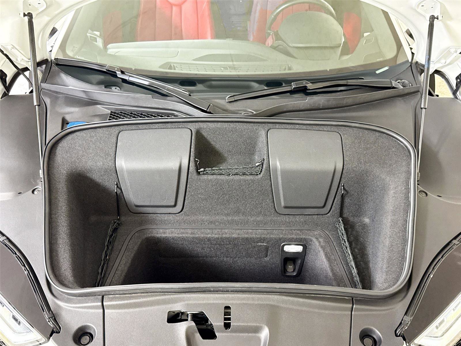 Used 2018 Audi R8 V10 w/ Premium Package image 31