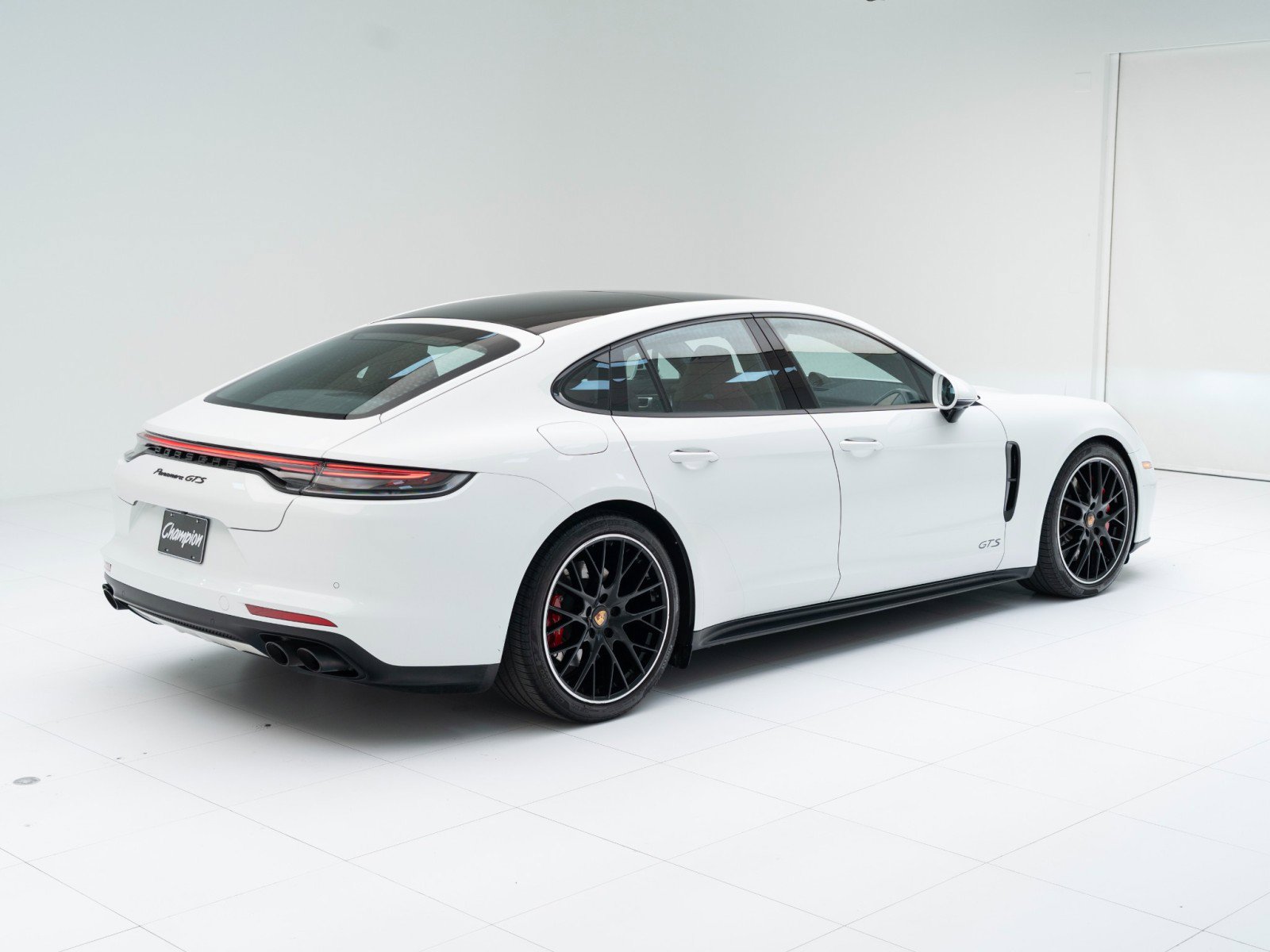 Certified 2023 Porsche Panamera GTS image 9