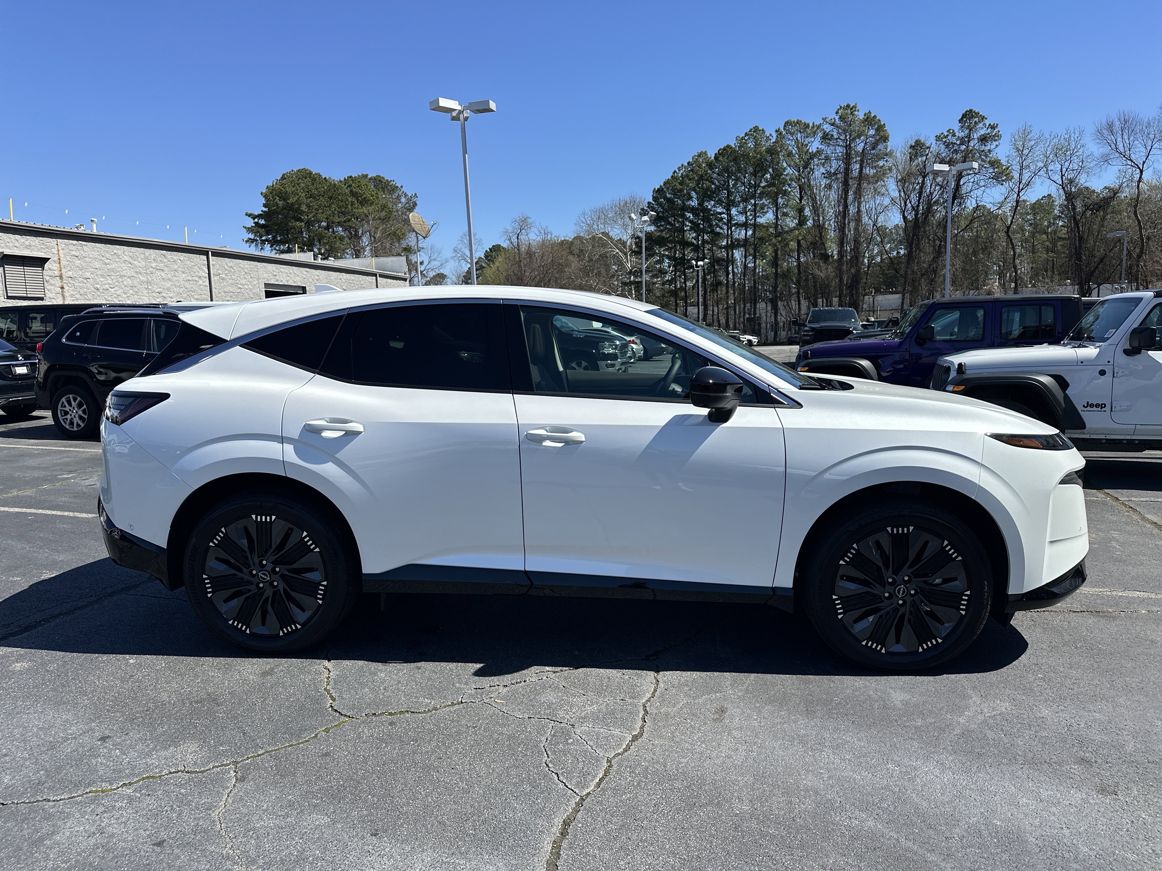 Used 2025 Nissan Murano Platinum w/ Cargo Package image 10