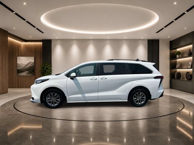 Used 2022 Toyota Sienna LE FWD image 5