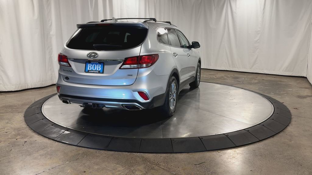 Used 2017 Hyundai Santa Fe SE image 9