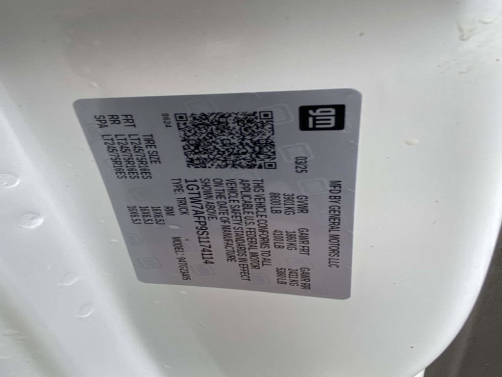 Used 2025 GMC Savana 2500 w/ Driver Convenience Package RWD image 22
