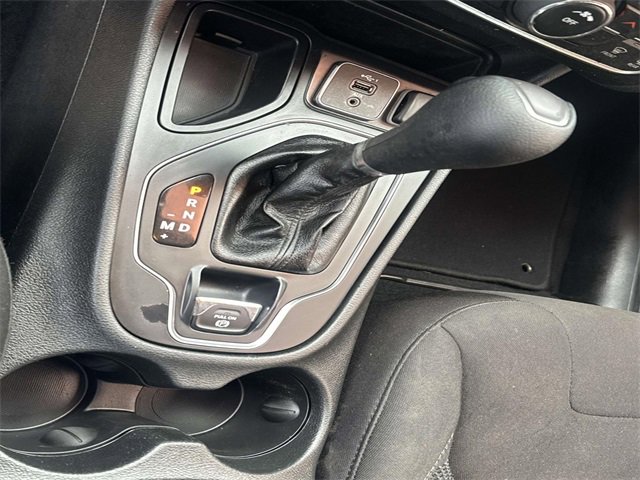 Used 2021 Jeep Cherokee Latitude image 32