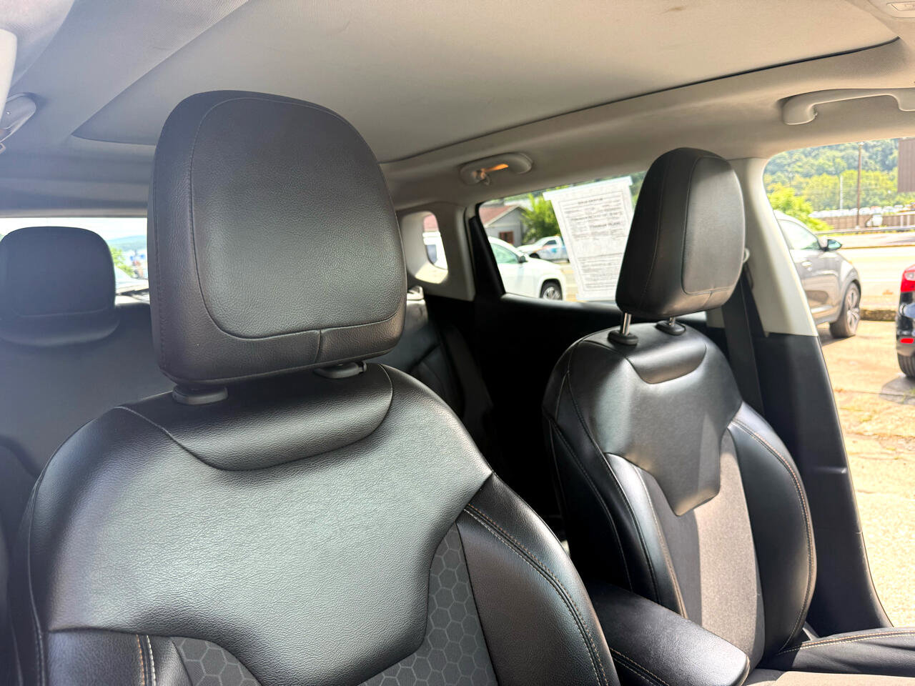 Used 2017 Jeep Compass Latitude w/ Popular Equipment Group image 59