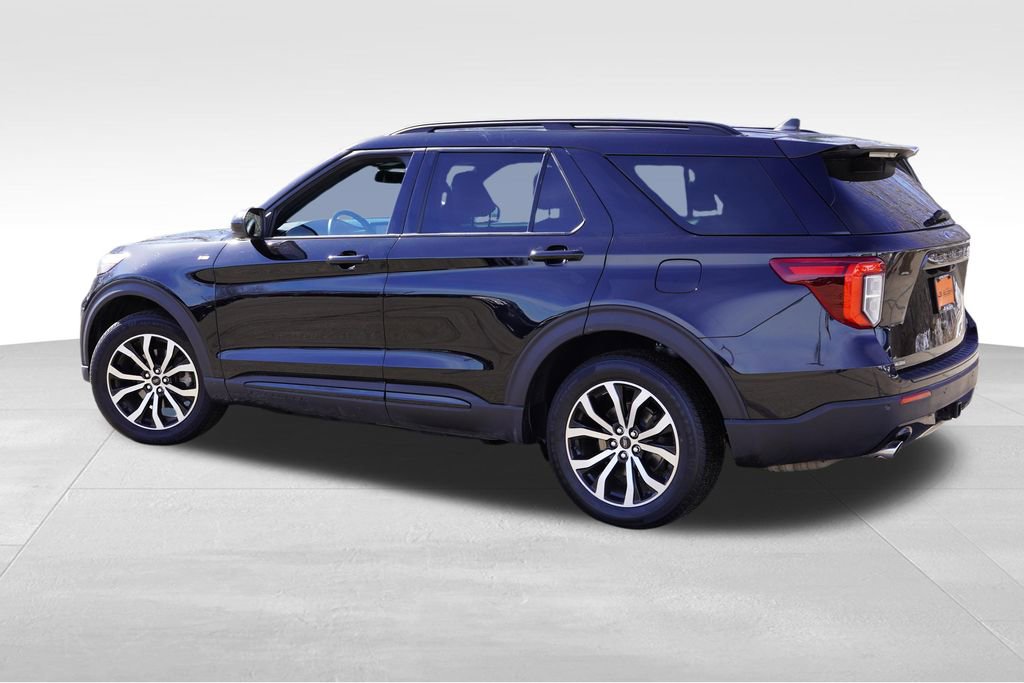Used 2023 Ford Explorer ST-Line w/ Class IV Trailer Tow Package image 8