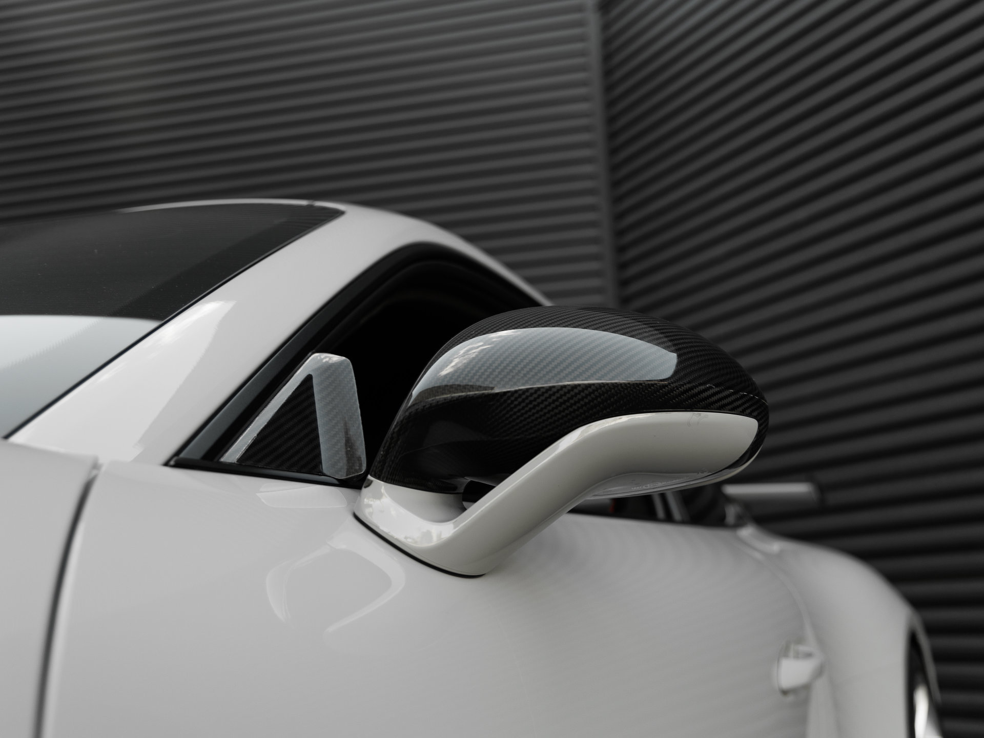 Used 2018 Porsche 911 GT3 RWD image 14