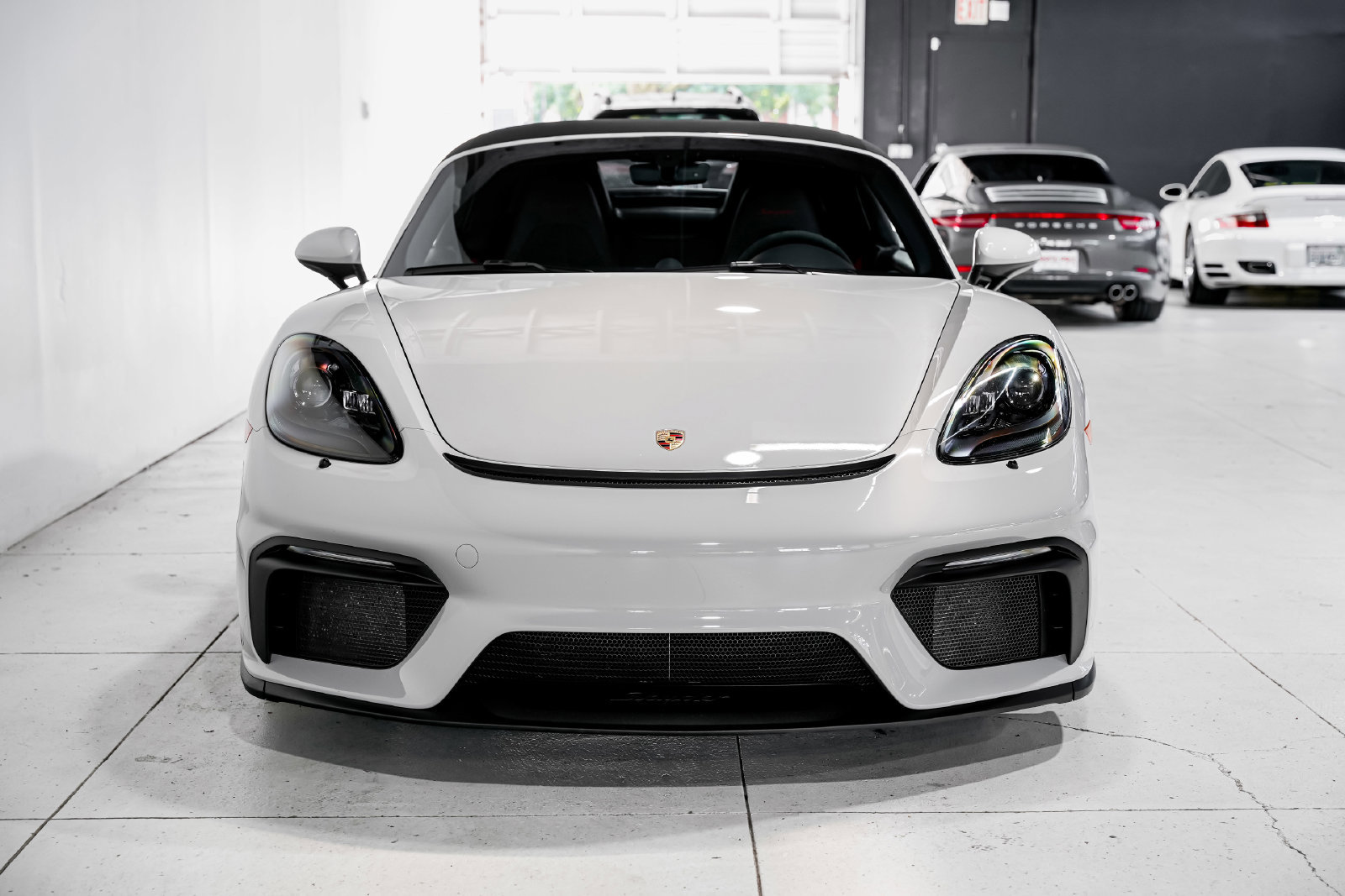 Used 2022 Porsche 718 Boxster Spyder RWD image 5