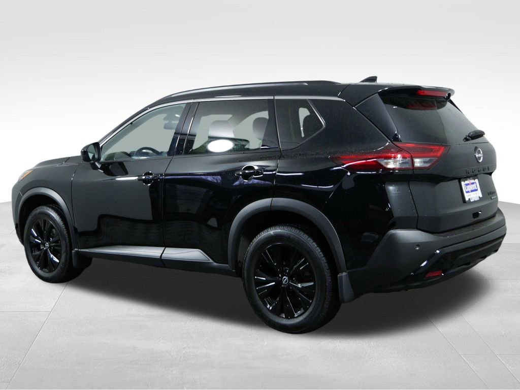 Used 2023 Nissan Rogue SV w/ SV Premium B Package image 7