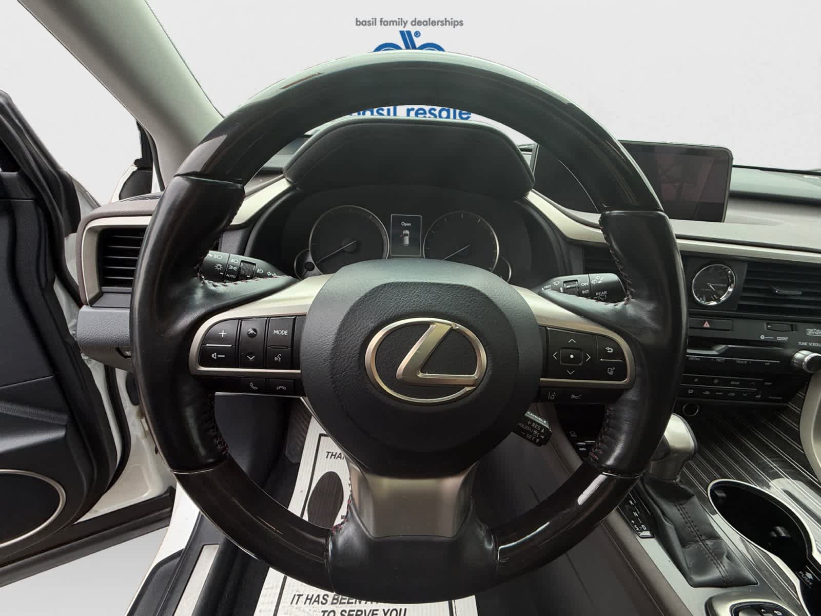 Used 2019 Lexus RX 350L Luxury w/ Accessory Package AWD/4WD image 15