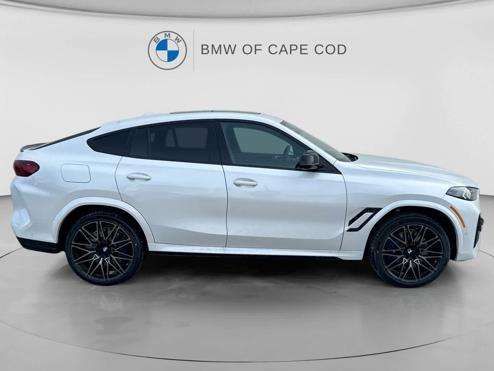Used 2026 BMW X6 M Competition w/ Executive Package AWD/4WD image 3