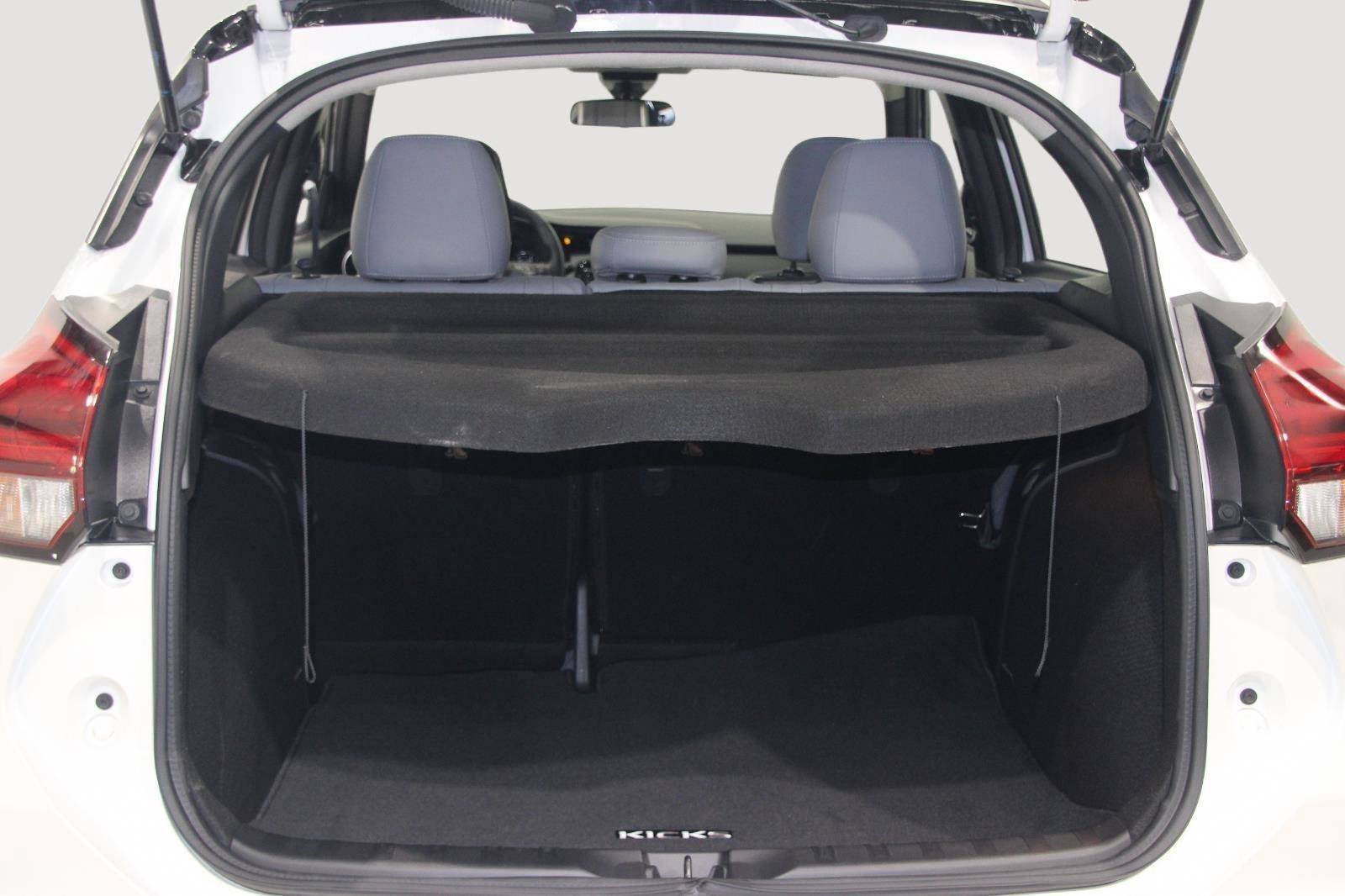 Used 2024 Nissan Kicks SR w/ SR Premium Package image 22