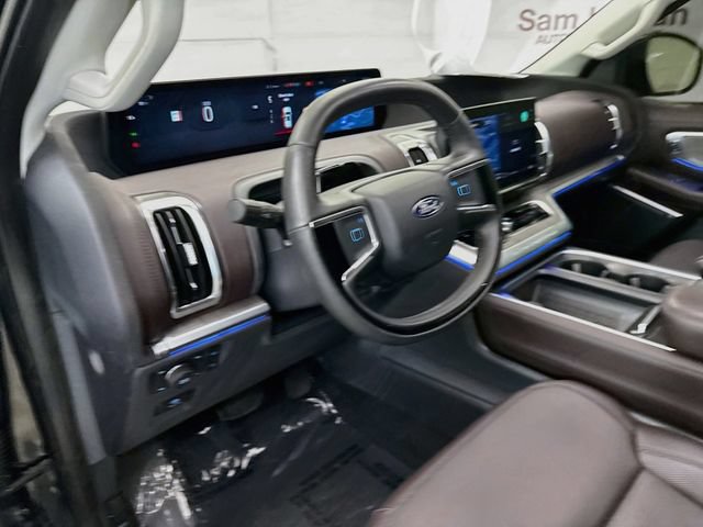 Used 2025 Ford Expedition Max Platinum w/ Platinum Ultimate Package AWD/4WD image 9