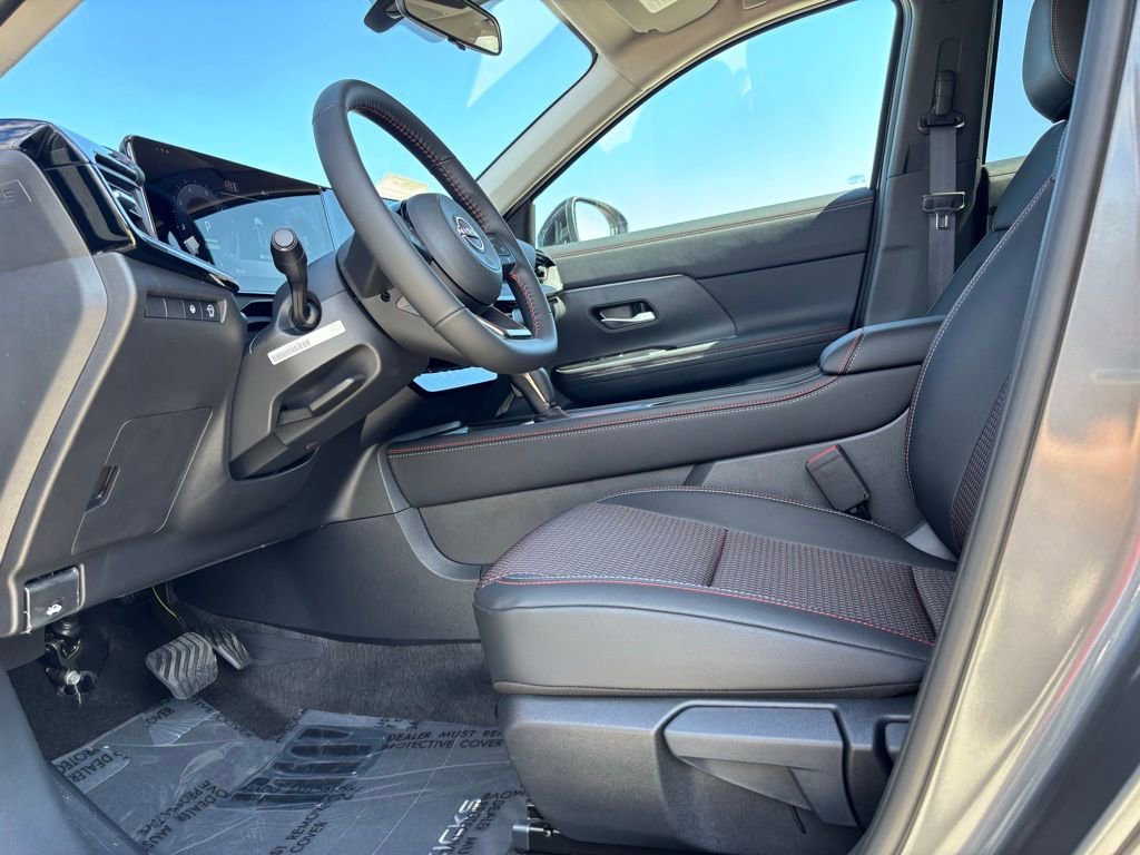 New 2026 Nissan Kicks SR FWD image 10