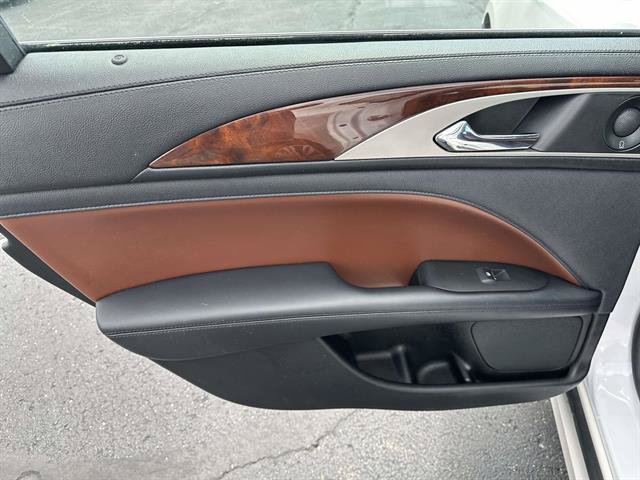 Used 2019 Lincoln MKZ Reserve FWD image 12