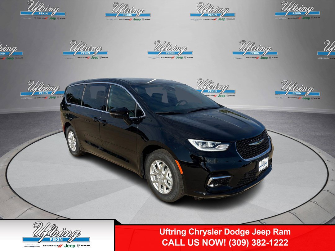 New 2026 Chrysler Pacifica Select image 1