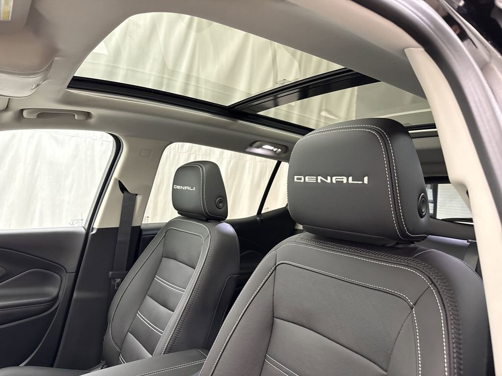 Certified 2023 GMC Terrain Denali w/ Black Diamond Edition image 9