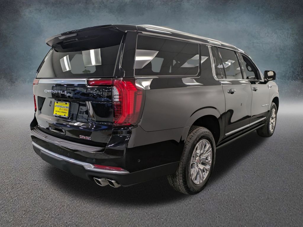 Used 2026 GMC Yukon XL Denali w/ Sun & Power Step Package image 4