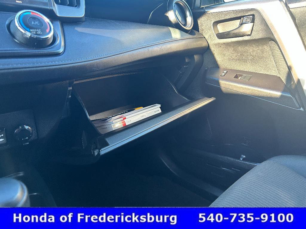 Used 2017 Toyota RAV4 LE image 25