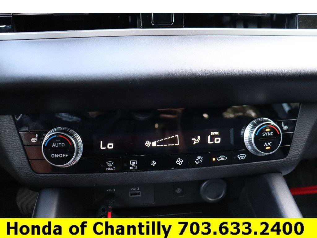 Used 2024 Mitsubishi Outlander SE Black Edition image 12