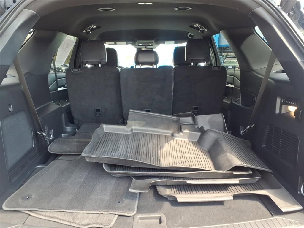 Used 2025 Ford Explorer ST-Line w/ Premium Package image 19