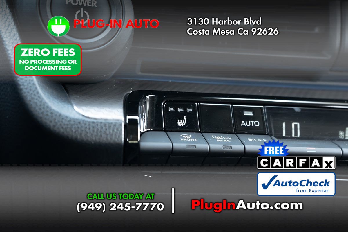 Used 2023 Toyota Prius XLE AWD/4WD image 22