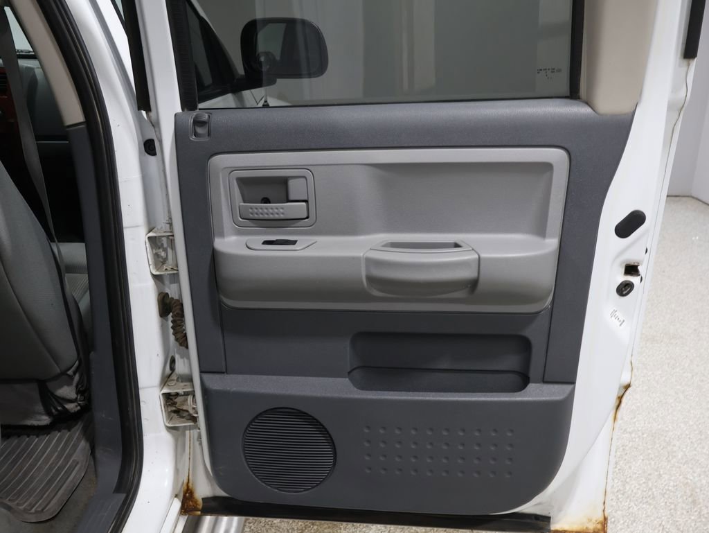 Used 2005 Dodge Dakota SLT image 19