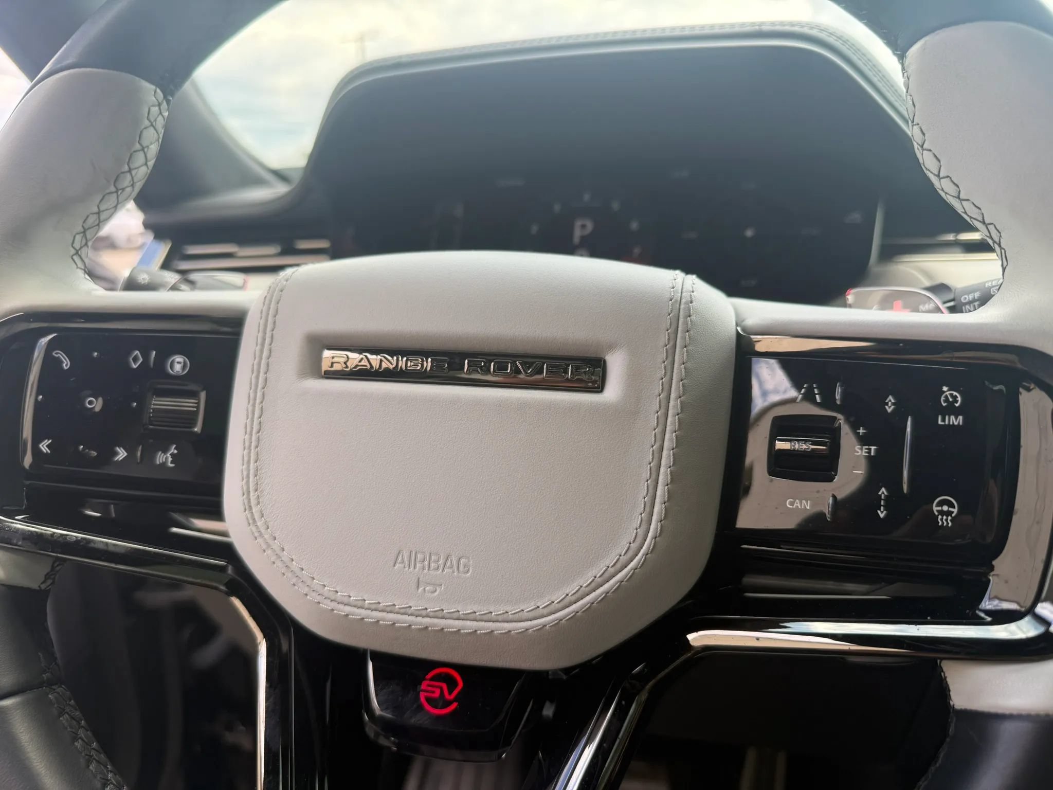 Used 2024 Land Rover Range Rover Sport AWD/4WD image 29