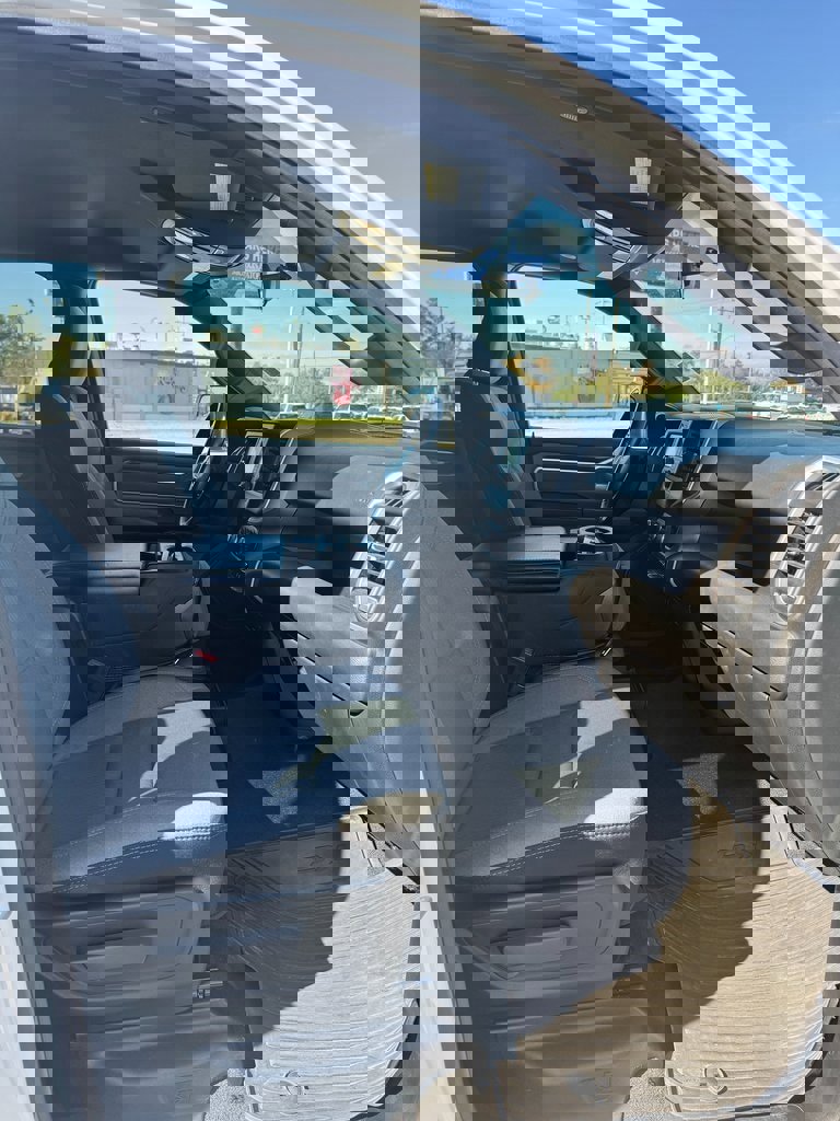 Used 2021 RAM 1500 Big Horn image 9