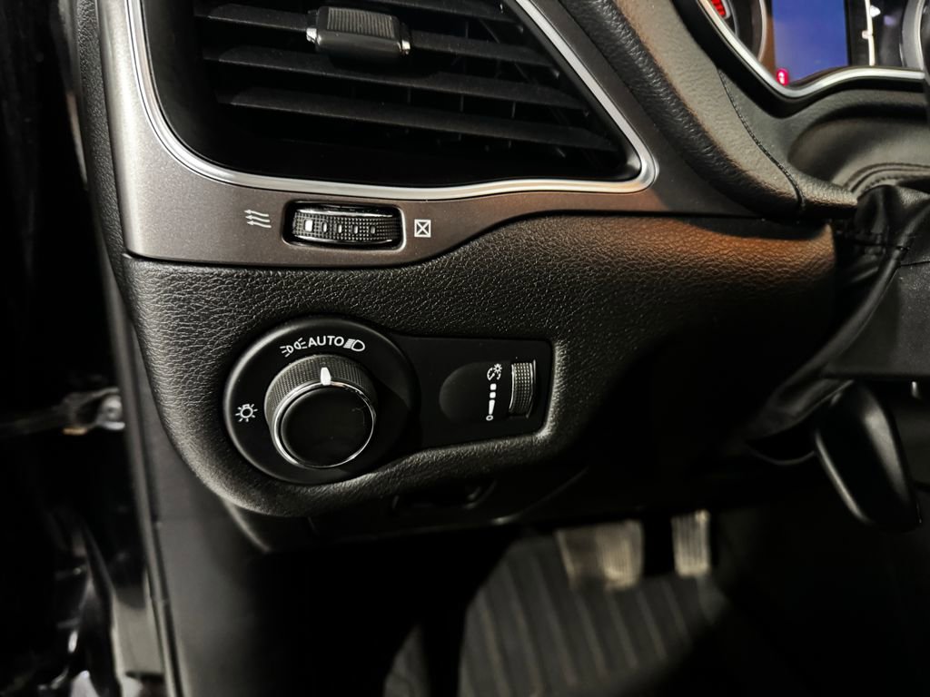 Used 2021 Jeep Cherokee Sport w/ Popular Appearance Group AWD/4WD image 36