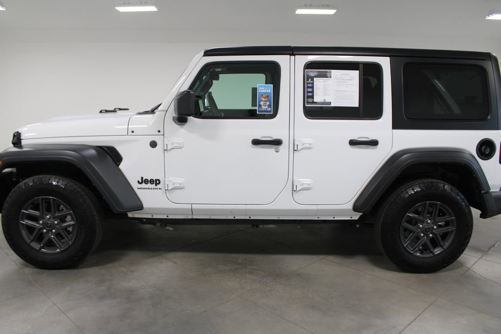 Used 2024 Jeep Wrangler Sport S image 6