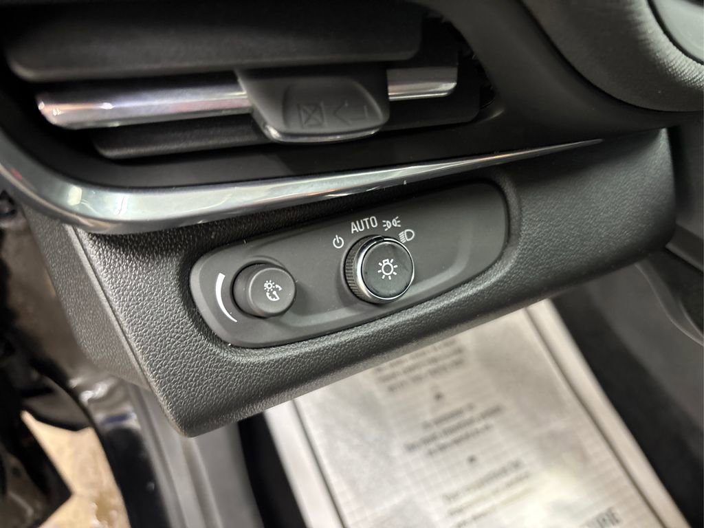 Used 2024 Buick Envista Preferred w/ Convenience I Package image 24