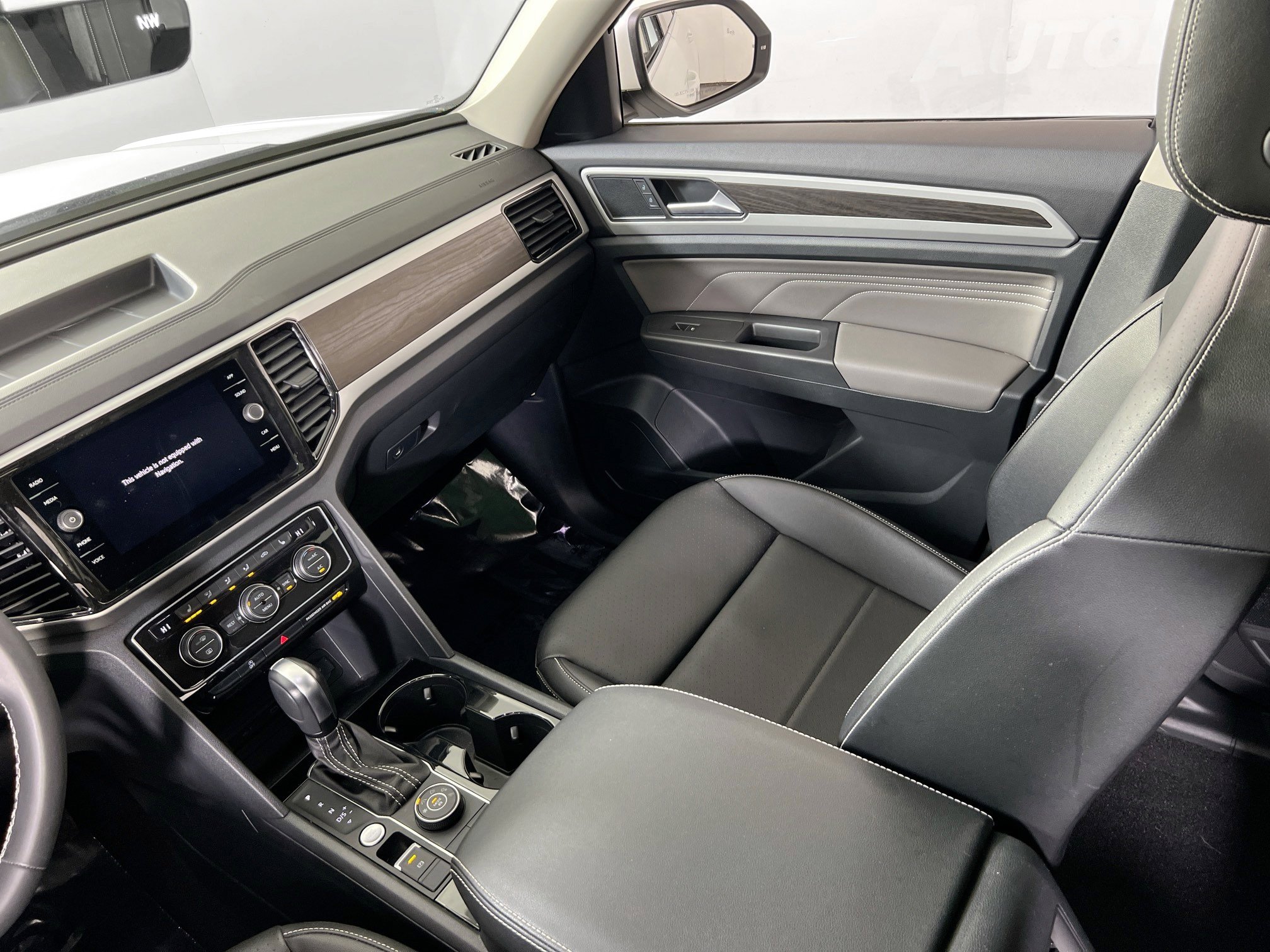 Used 2023 Volkswagen Atlas SE AWD/4WD image 23