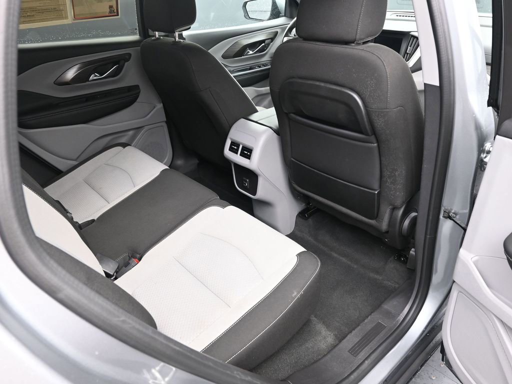 Used 2024 GMC Terrain SLE image 10