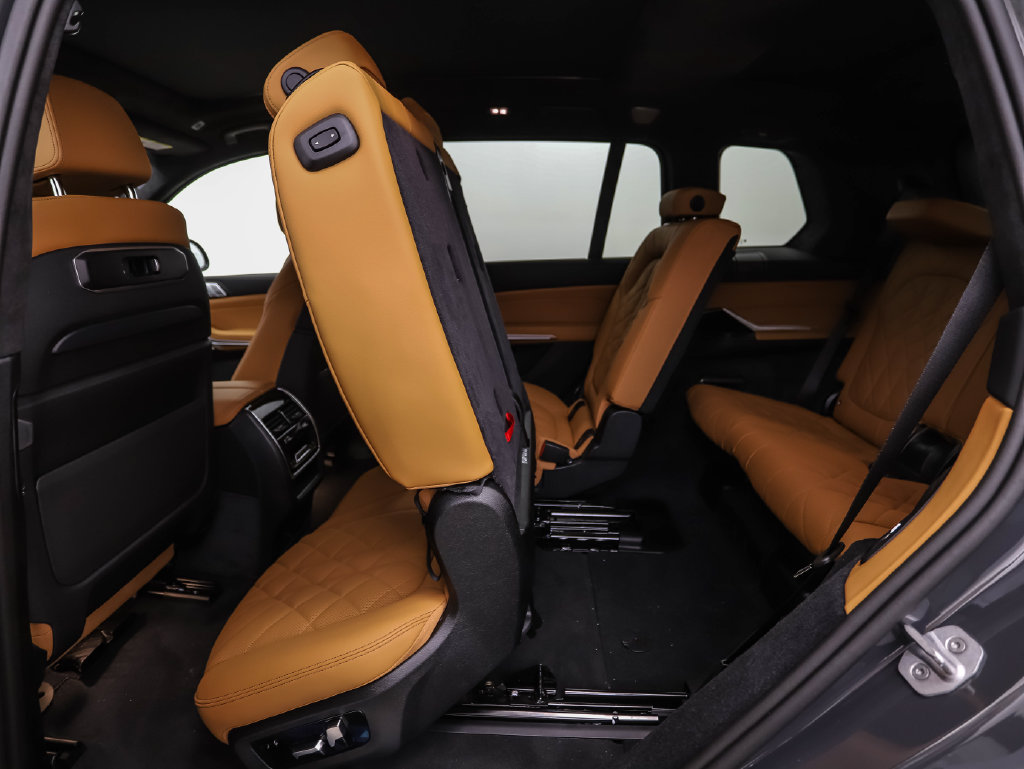 New 2027 BMW X7 xDrive40i w/ Executive Package AWD/4WD image 25