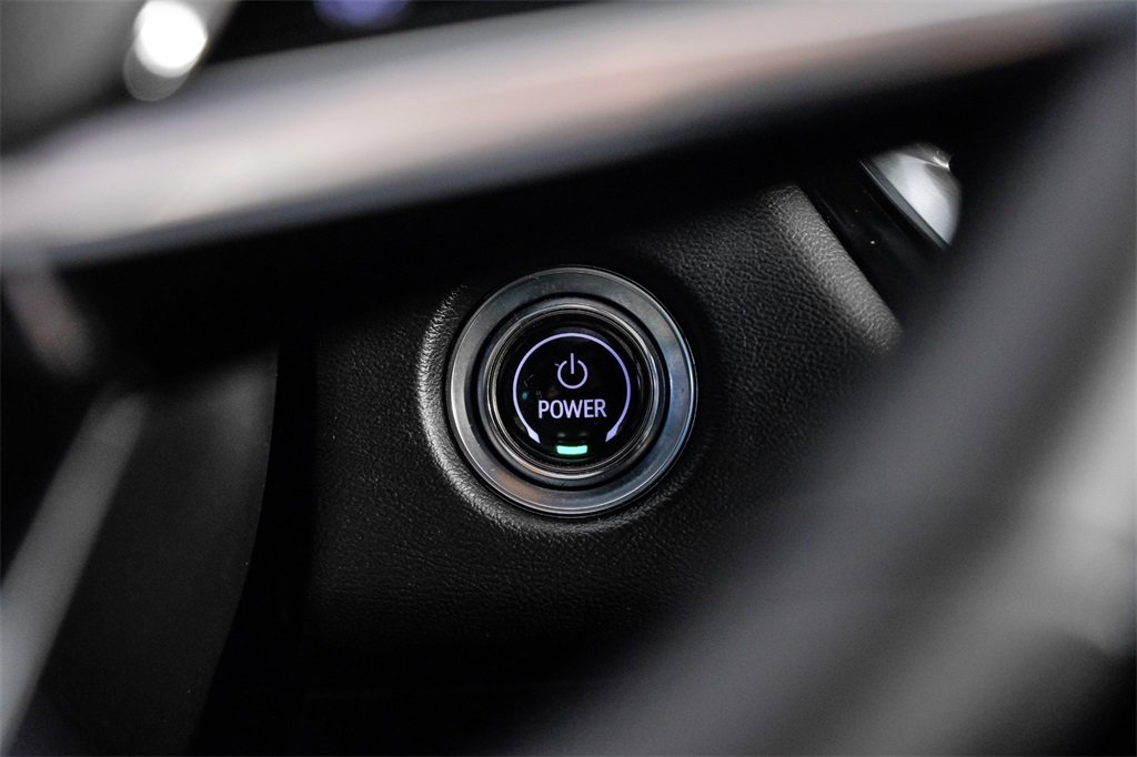 Used 2024 Cadillac Lyriq Luxury image 18