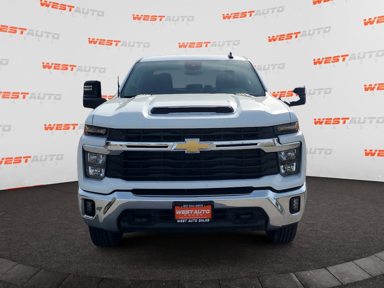 Used 2025 Chevrolet Silverado 2500 LT w/ Convenience Package AWD/4WD image 8