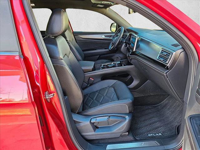 Used 2024 Volkswagen Atlas Cross Sport SE image 22