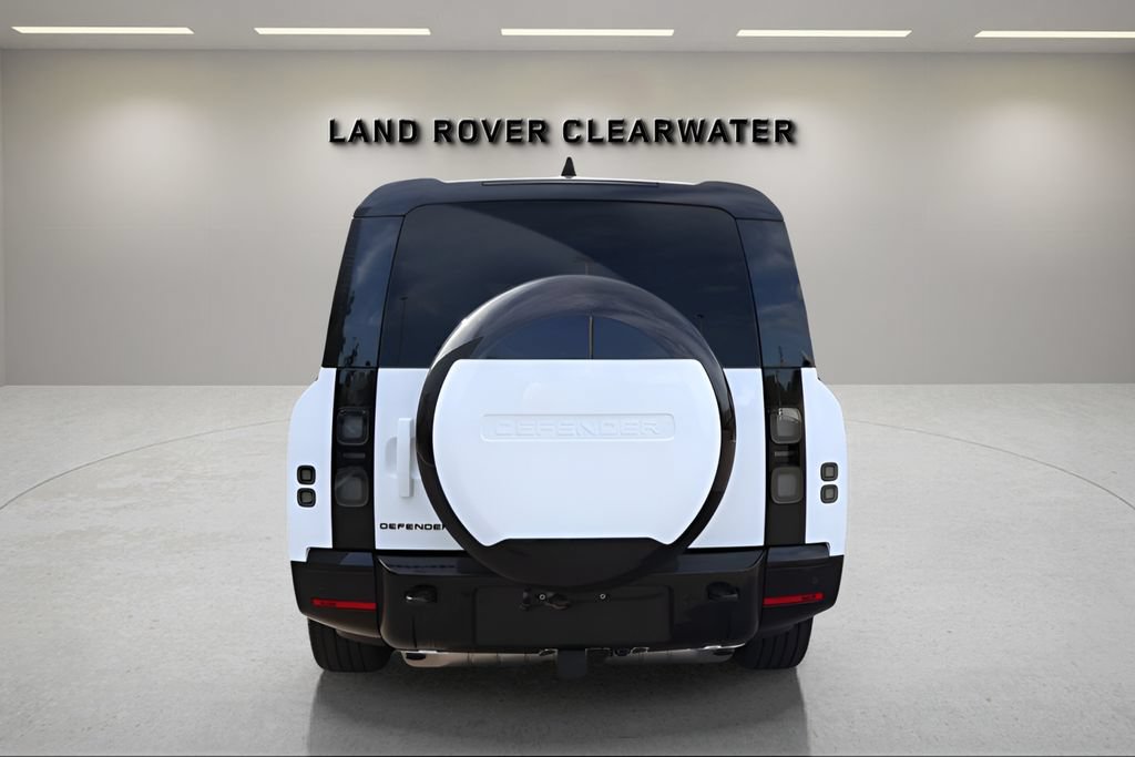 New 2026 Land Rover Defender 130 X-Dynamic SE AWD/4WD image 4