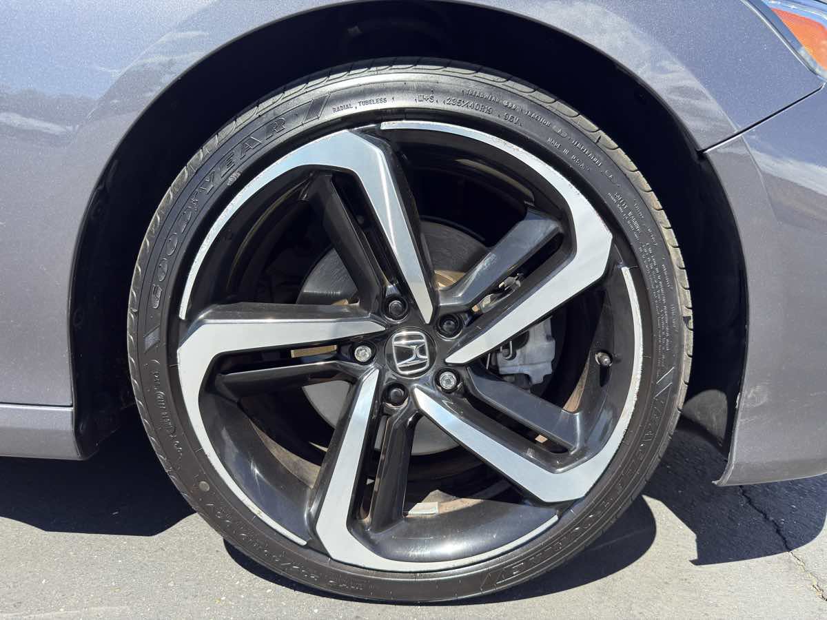Used 2019 Honda Accord Sport image 9
