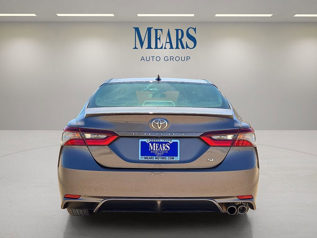 Used 2024 Toyota Camry SE w/ Convenience Package image 4