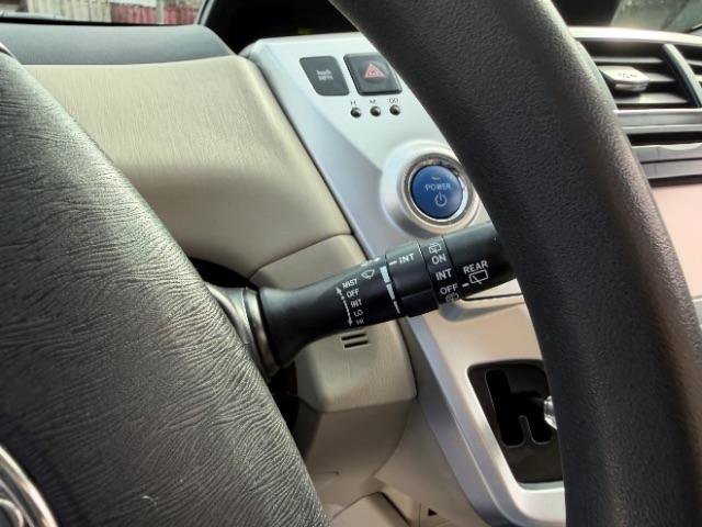 Used 2012 Toyota Prius V Two image 20