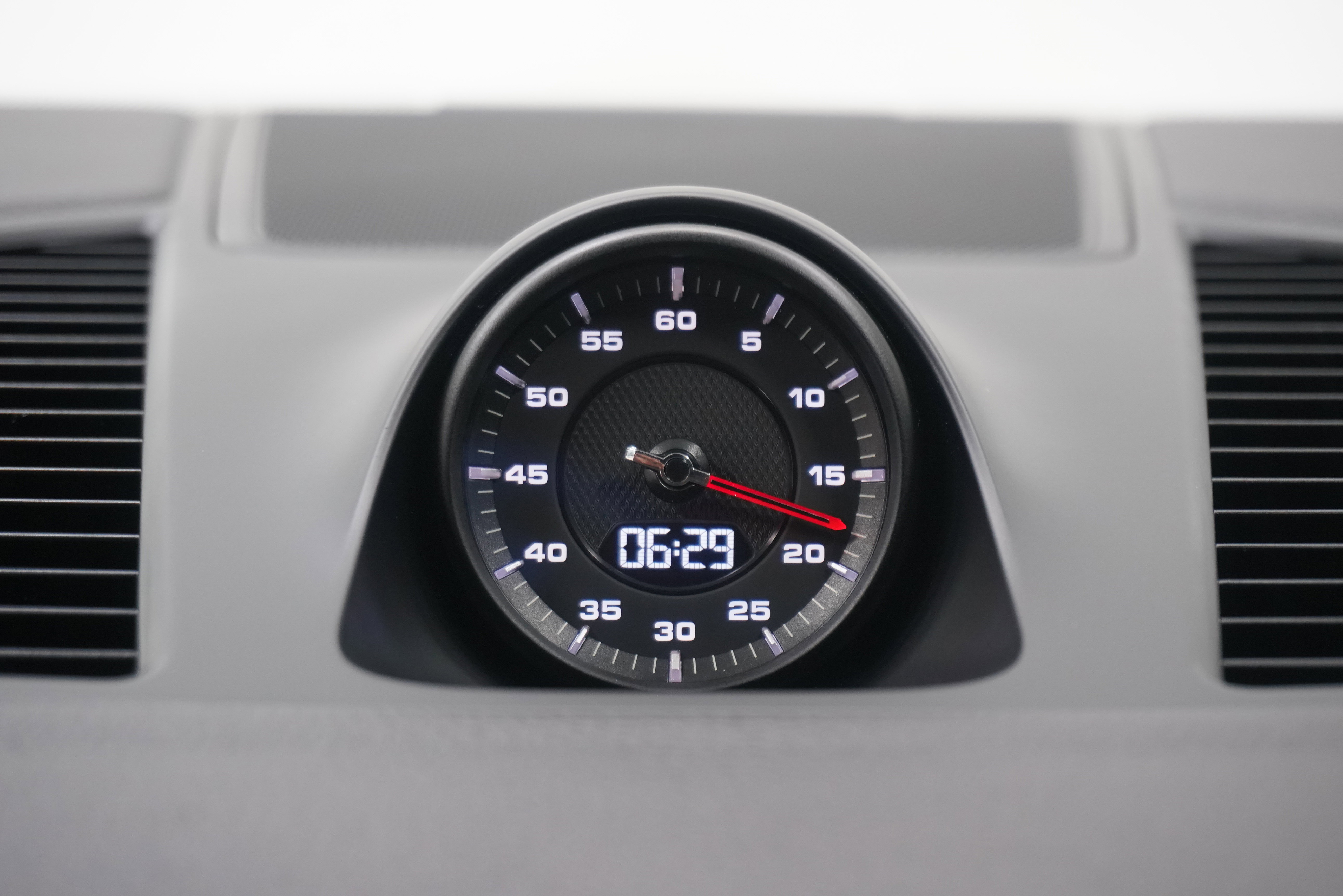 Used 2022 Porsche Cayenne Coupe AWD/4WD image 27