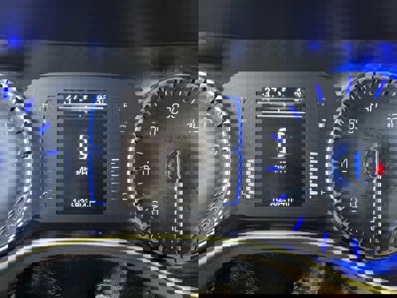 Used 2018 Chrysler Pacifica Touring-L image 25